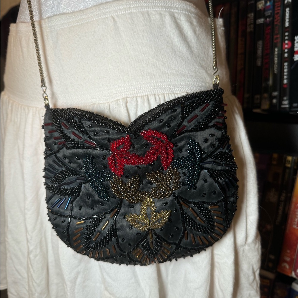 Elegant Black Beaded Women's Bag - Picture 2 of 6
